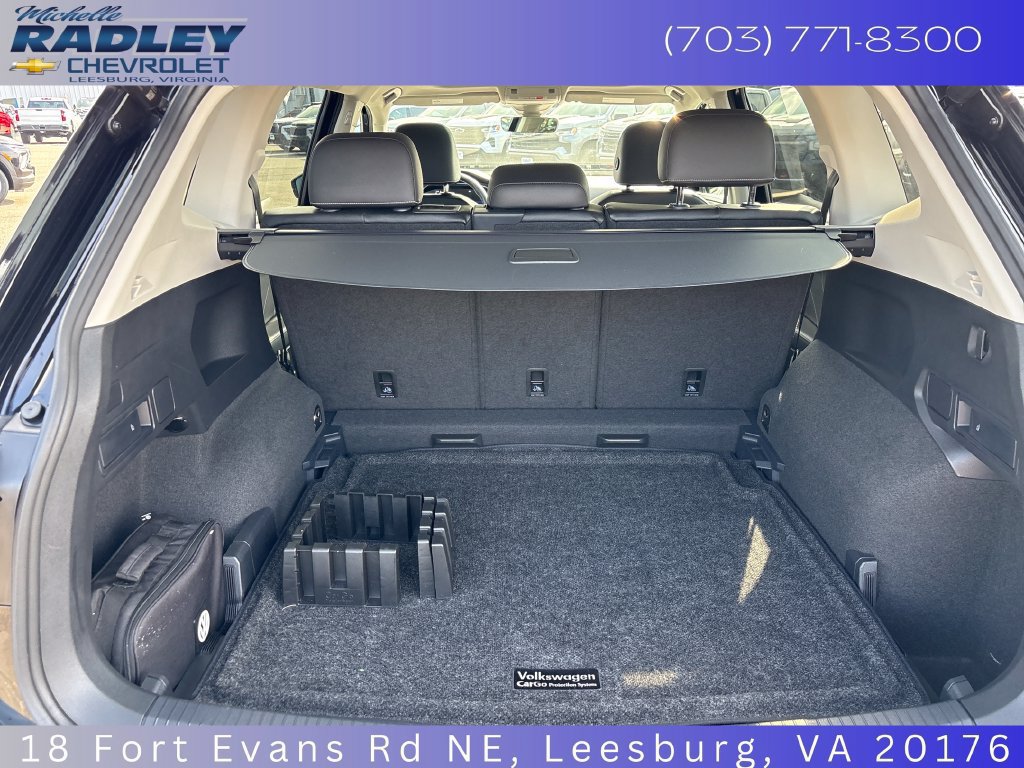 Used 2024 Volkswagen Tiguan SE w/ Panoramic Sunroof Package AWD/4WD image 16