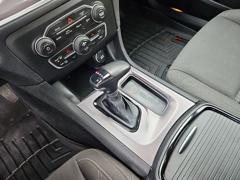 Used 2019 Dodge Charger SXT w/ Blacktop Package image 18