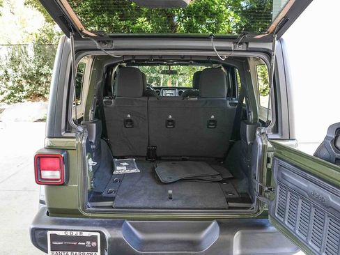 Used 2022 Jeep Wrangler Unlimited Sport AWD/4WD image 23