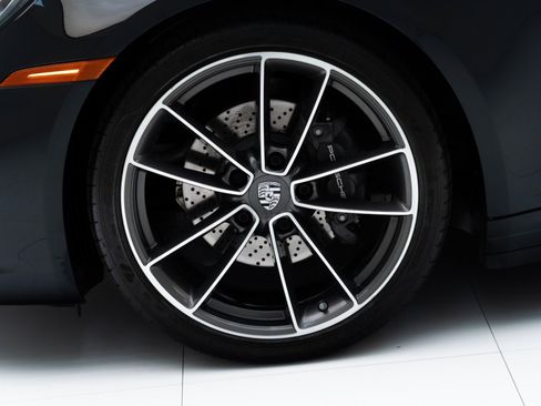 Certified 2022 Porsche 911 Carrera image 12