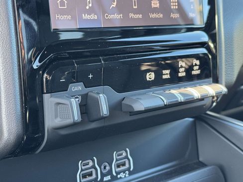 New 2026 RAM 3500 Big Horn AWD/4WD image 5