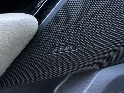Used 2019 Land Rover Range Rover Velar S AWD/4WD image 10