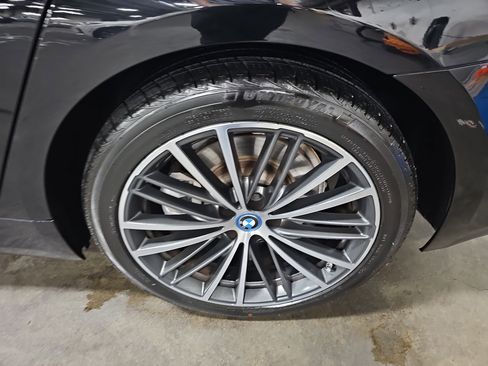 Used 2023 BMW 530e xDrive AWD/4WD image 35