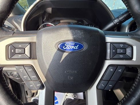 Used 2018 Ford F250 Lariat w/ Chrome Package image 21