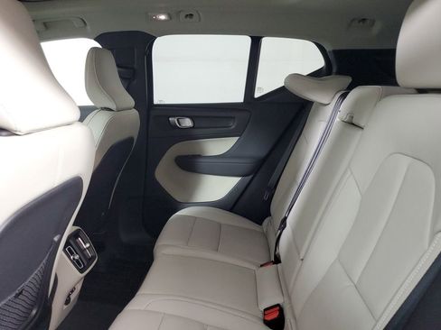 Certified 2026 Volvo XC40 B5 Plus w/ Protection Package Premier AWD/4WD image 14