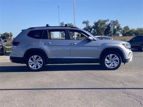 Used 2023 Volkswagen Atlas SE image 5