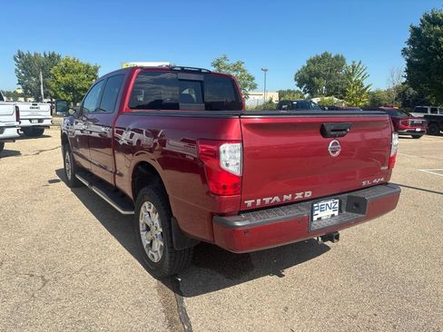 Used 2016 Nissan Titan SL AWD/4WD image 6