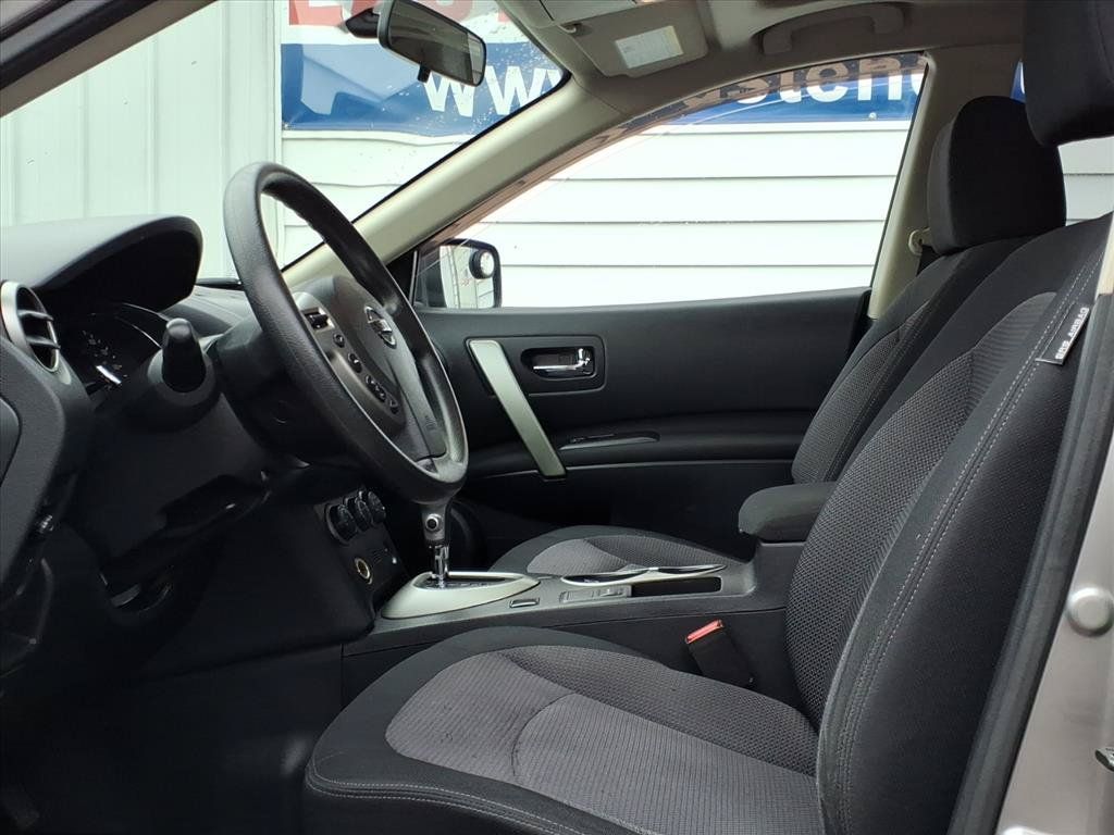 Used 2012 Nissan Rogue SV w/ Premium Pkg FWD image 8