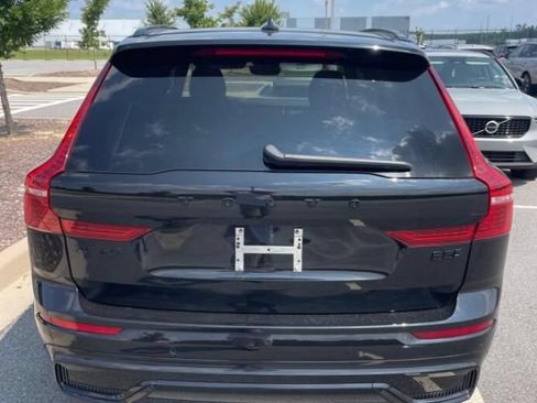 Used 2025 Volvo XC60 B5 Ultra AWD/4WD image 5