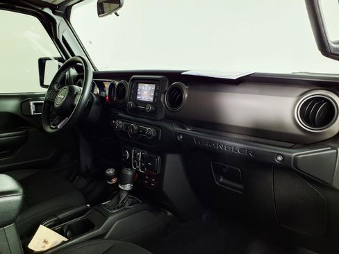Used 2021 Jeep Wrangler Unlimited Sport AWD/4WD image 9