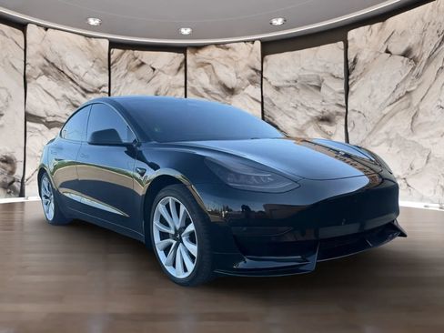 Used 2020 Tesla Model 3 Standard Range Plus RWD image 3
