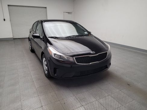 Used 2017 Kia Forte LX FWD image 14
