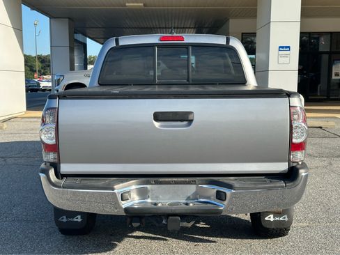 Used 2015 Toyota Tacoma 4x4 Double Cab w/ TRD Off-Road Package image 8