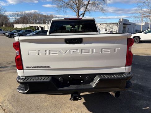 Used 2025 Chevrolet Silverado 2500 W/T w/ WT Convenience Package image 6