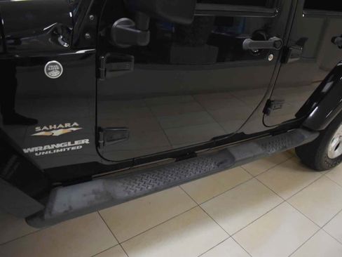 Used 2013 Jeep Wrangler Unlimited Sahara w/ Connectivity Group AWD/4WD image 61