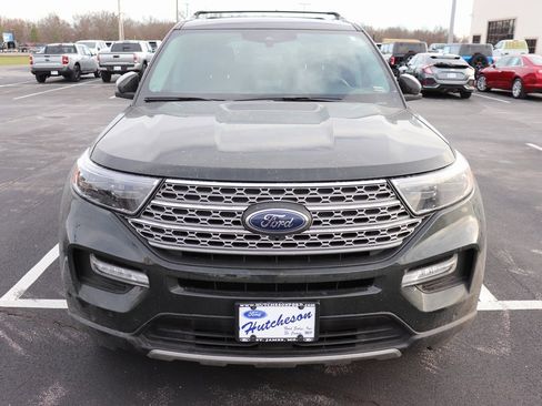 Used 2022 Ford Explorer Limited w/ Limited Technology Package image 2