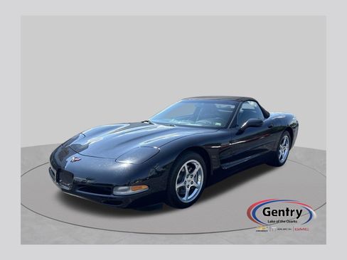 Used 2002 Chevrolet Corvette Convertible w/ Preferred Equipment Group2 RWD image 1