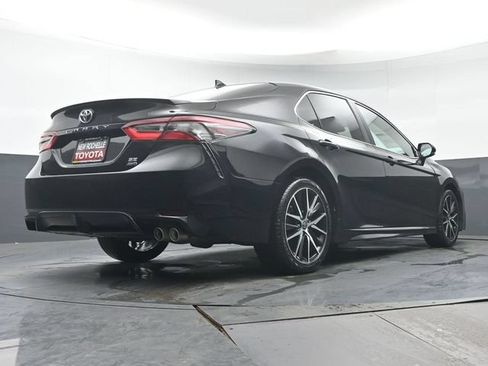 Certified 2023 Toyota Camry SE w/ Cold Weather Package AWD/4WD image 32