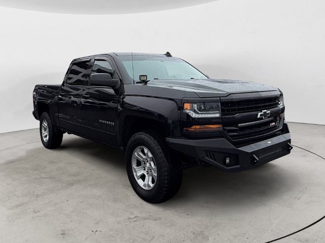 Used 2018 Chevrolet Silverado 1500 LT w/ True North Edition AWD/4WD image 3