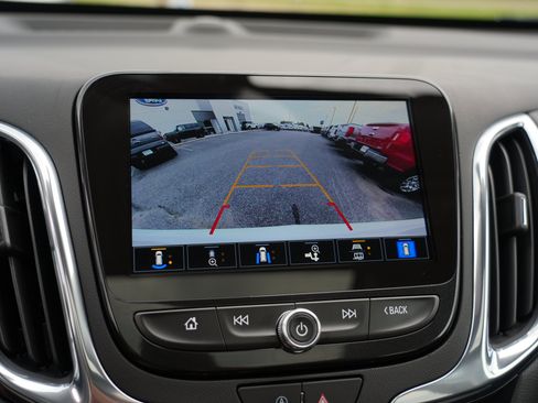 Used 2023 Chevrolet Equinox Premier AWD/4WD image 27