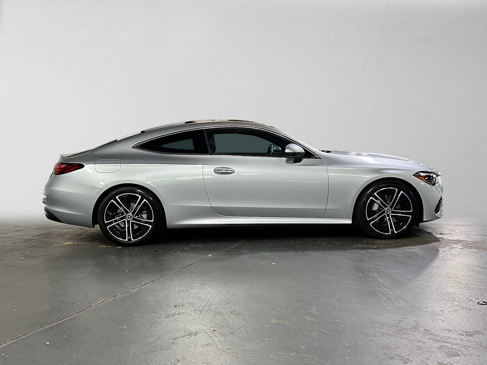 Used 2026 Mercedes-Benz CLE 300 4MATIC Coupe image 2