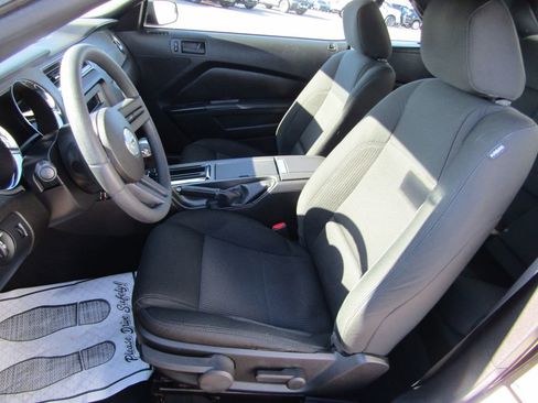 Used 2010 Ford Mustang V6 image 14