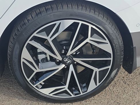 New 2025 Hyundai Ioniq 6 Limited image 44