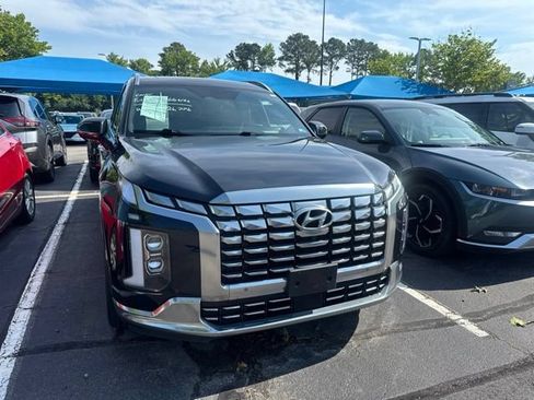 Used 2024 Hyundai Palisade Calligraphy AWD/4WD image 2