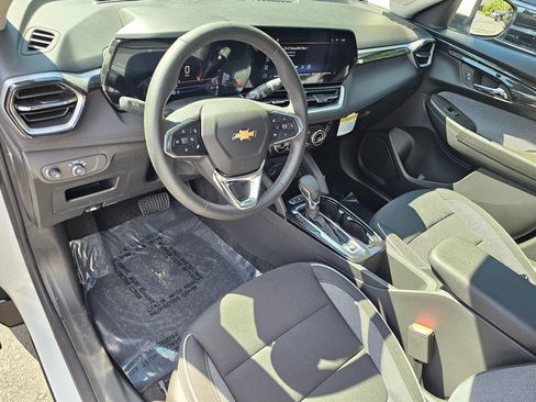 New 2026 Chevrolet TrailBlazer LT w/ LT Cold Weather Package AWD/4WD image 19