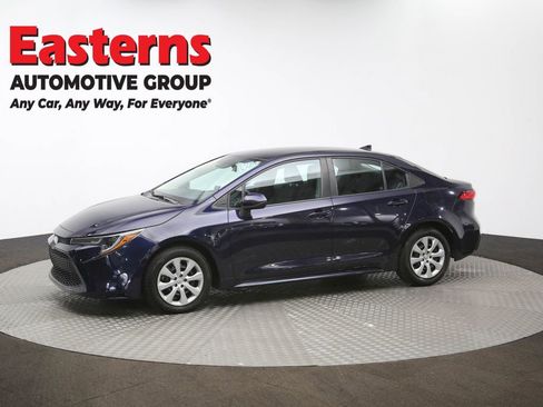 Used 2021 Toyota Corolla LE image 56