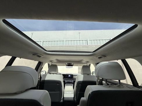 Used 2024 Hyundai Santa Fe Calligraphy image 7