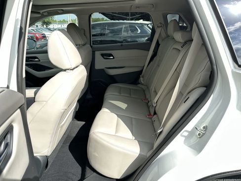 Used 2021 Nissan Rogue SL w/ Premium Package AWD/4WD image 4