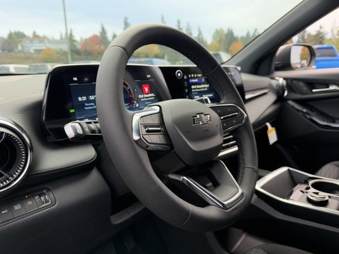 New 2026 Chevrolet Equinox LT w/ Midnight Edition image 9