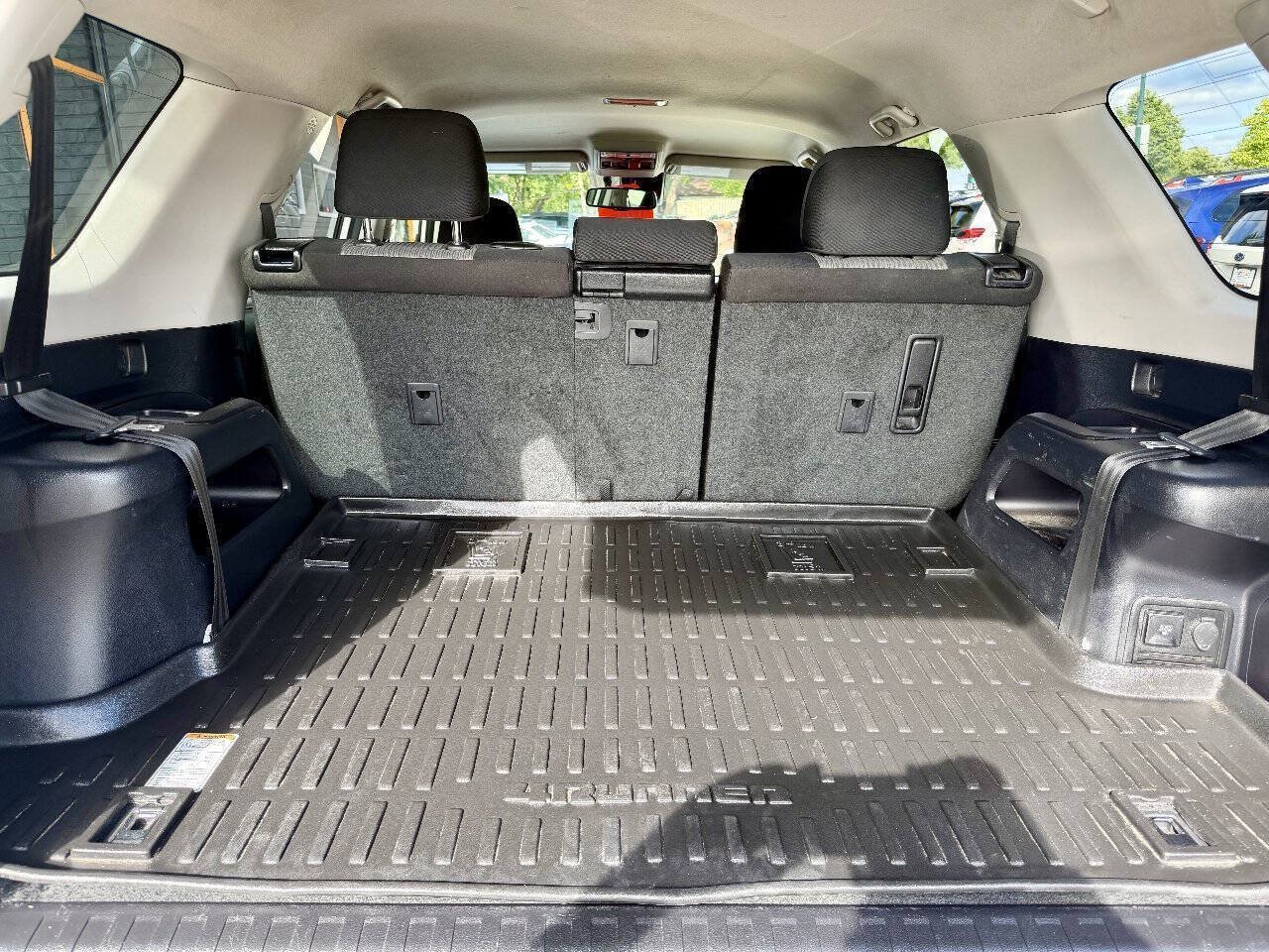 Used 2021 Toyota 4Runner SR5 AWD/4WD image 22