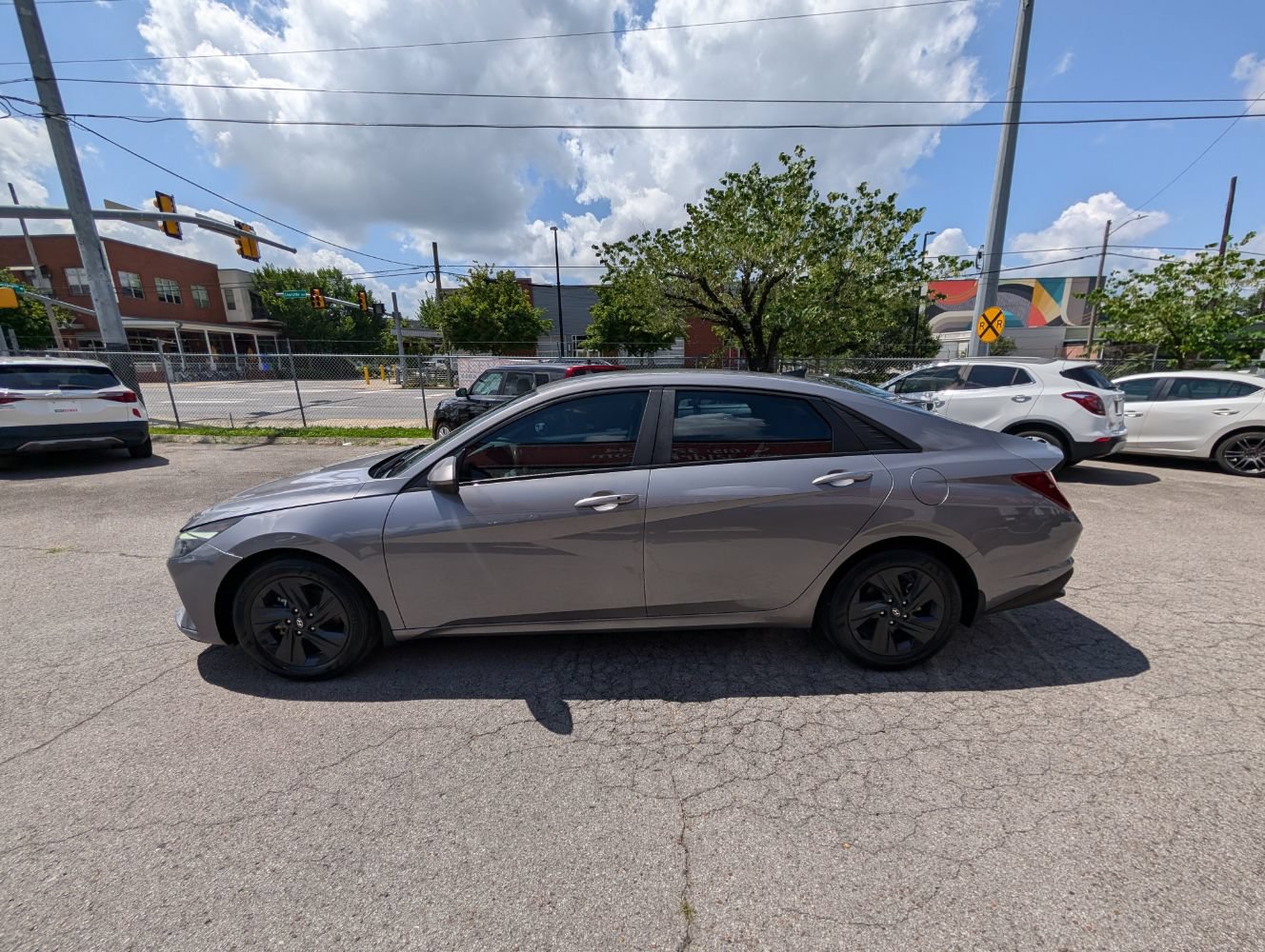 Used 2023 Hyundai Elantra SEL w/ Cargo Package FWD image 9