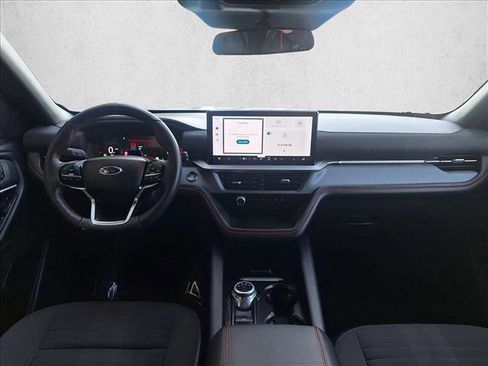 Used 2025 Ford Explorer ST-Line w/ ST-Line Street Pack image 15