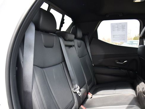 Used 2025 Hyundai Santa Cruz Limited image 18