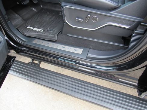 Used 2024 Ford F150 Platinum w/ FX4 Off-Road Package AWD/4WD image 13