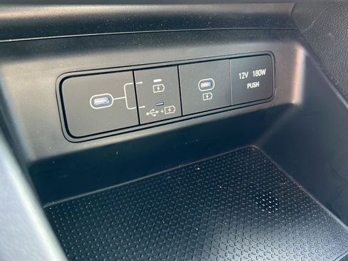 Used 2025 Hyundai Santa Cruz SEL FWD image 18