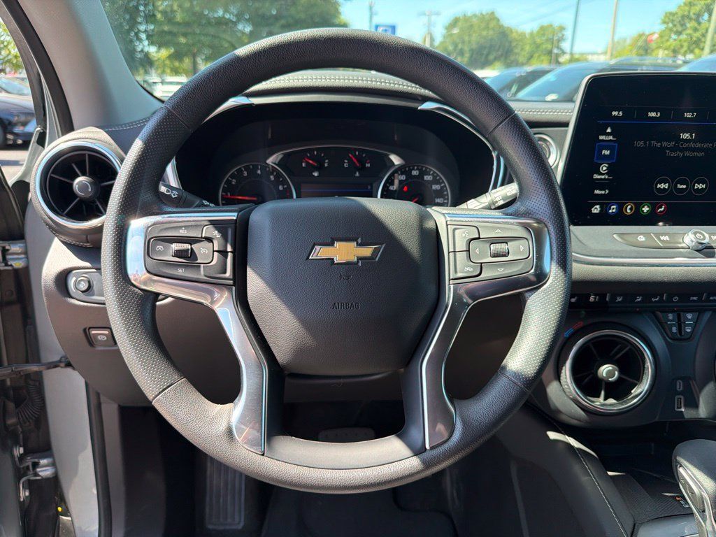 Used 2024 Chevrolet Blazer LT w/ Convenience Package FWD image 15