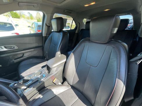 Used 2017 Chevrolet Equinox LT w/ Midnight Edition image 16