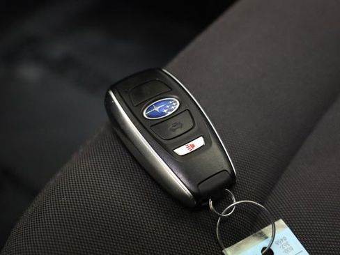 Used 2025 Subaru Crosstrek 2.0i Premium AWD/4WD image 34