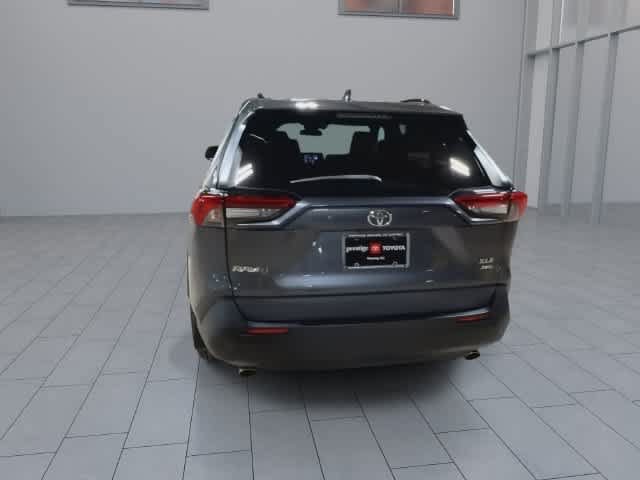 Used 2021 Toyota RAV4 XLE Premium AWD/4WD image 7