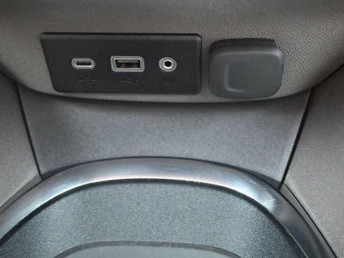 Used 2022 Chevrolet Malibu LT image 19