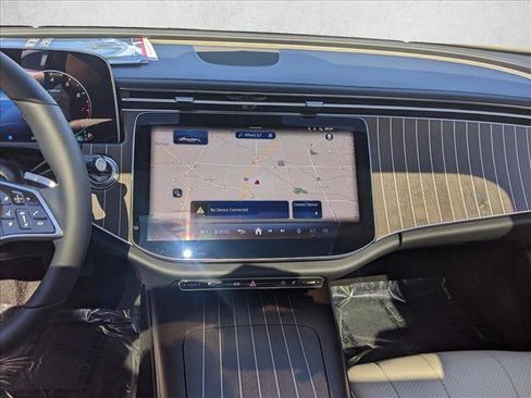 Used 2025 Mercedes-Benz E 350 Sedan image 13