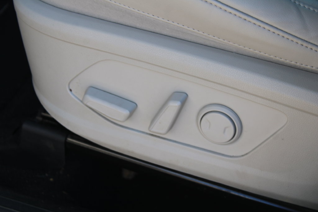 Certified 2023 Kia Sorento S w/ Panoramic Sunroof Package FWD image 22