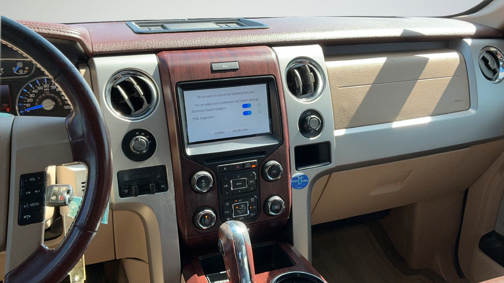 Used 2013 Ford F150 King Ranch w/ King Ranch Luxury Pkg AWD/4WD image 8