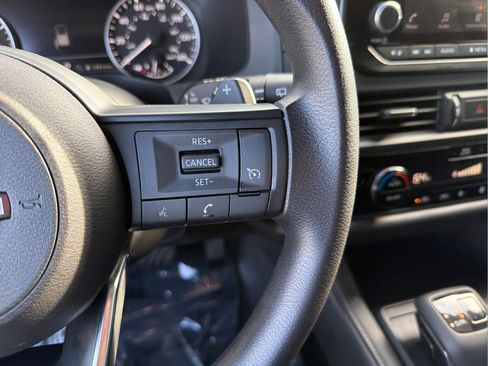 Certified 2023 Nissan Pathfinder S FWD image 14