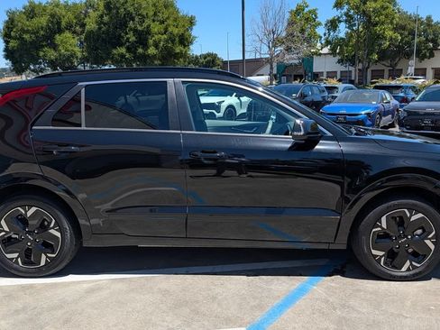 Used 2023 Kia Niro Wind FWD image 11