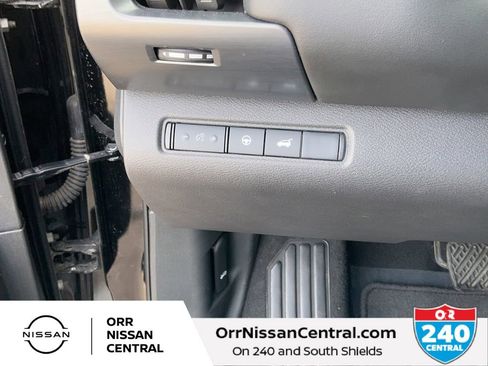 Used 2025 Nissan Pathfinder SL image 19